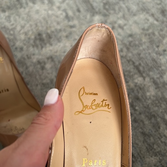 Christian Louboutin New Very Privé 120 mm Open Toe Pumps - Patent calf - Nude